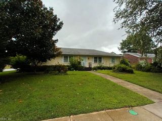 201 Hankins DR, Hampton, VA 23669