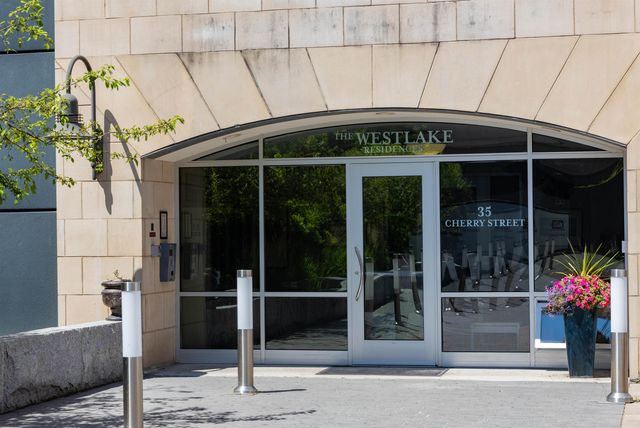 35 Cherry St Unit 302, Burlington, VT 05401