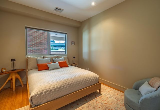 35 Cherry St Unit 302, Burlington, VT 05401