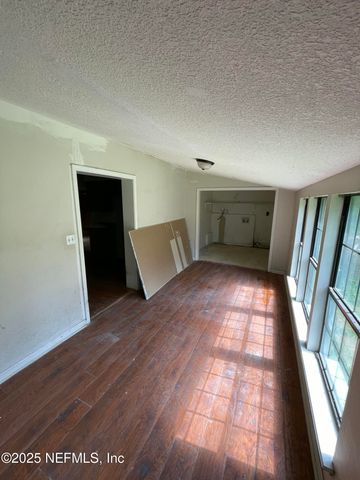 5927 WESCONNETT Boulevard, Jacksonville, FL 32244