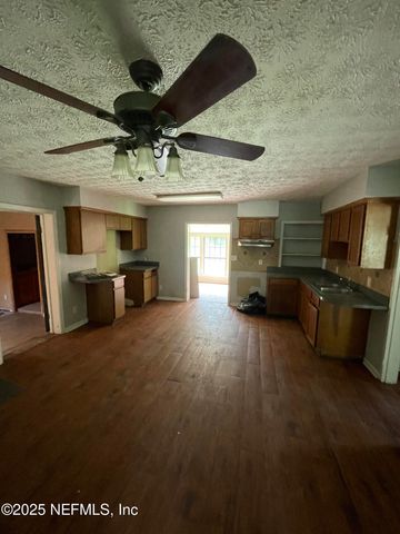 5927 WESCONNETT Boulevard, Jacksonville, FL 32244