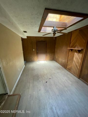 5927 WESCONNETT Boulevard, Jacksonville, FL 32244