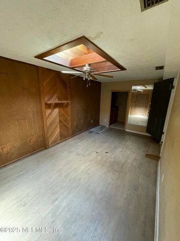 5927 WESCONNETT Boulevard, Jacksonville, FL 32244