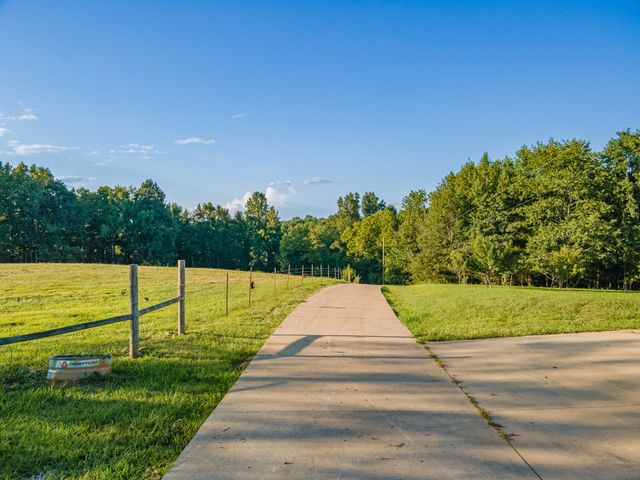 5251 Lewisburg Hwy, Pulaski, TN 38478