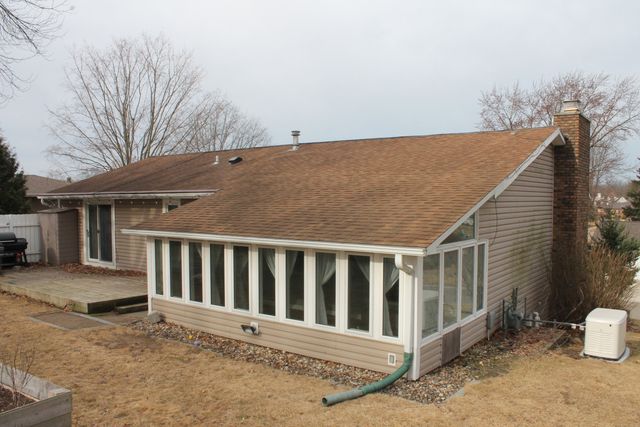 224 Pin Oak Drive, Geneseo, IL 61254