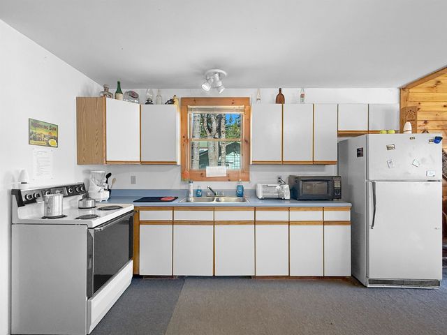 19 Backiel Drive, Stewartstown, NH 03576
