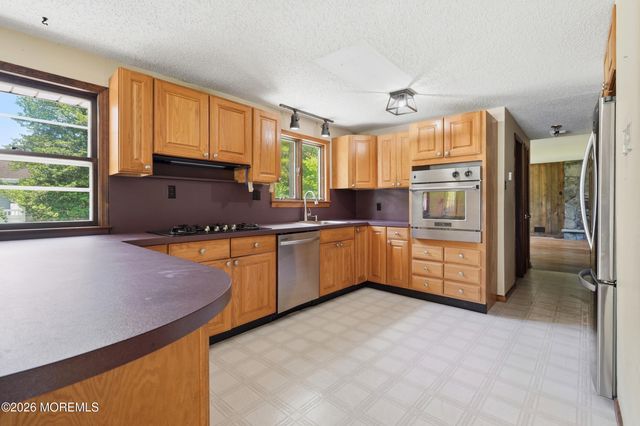 365 Stagecoach Road, Millstone, NJ 08510