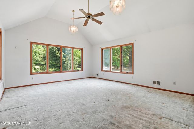 365 Stagecoach Road, Millstone, NJ 08510