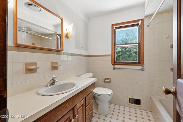 365 Stagecoach Road, Millstone, NJ 08510