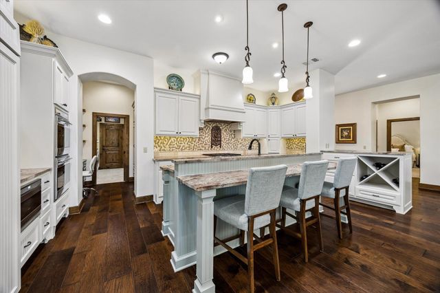 4501 Spanish Oaks Club BLVD 14, Austin, TX 78738