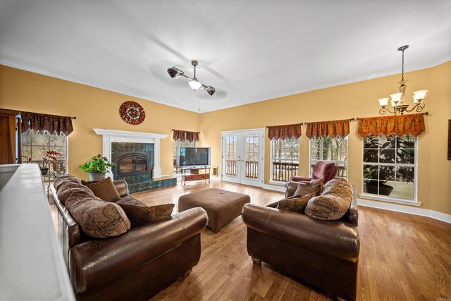 3322 QUAIL LN, Benton, AR 72019