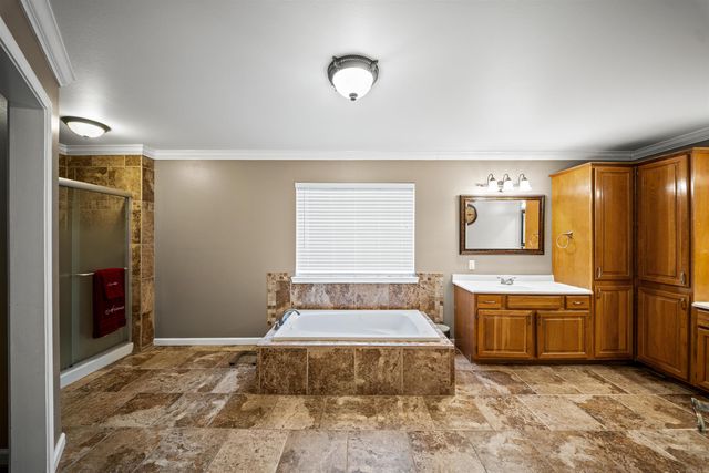 3322 QUAIL LN, Benton, AR 72019