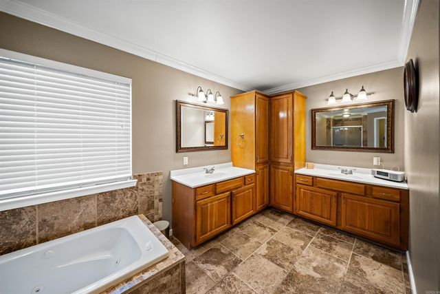 3322 QUAIL LN, Benton, AR 72019