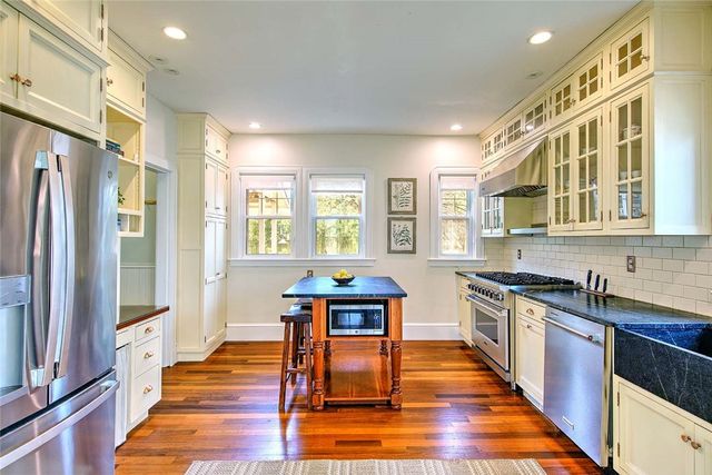 12 Holly Street, Providence, RI 02906