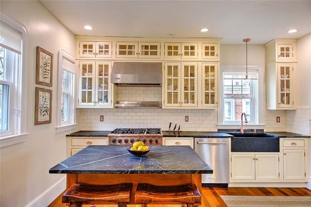 12 Holly Street, Providence, RI 02906