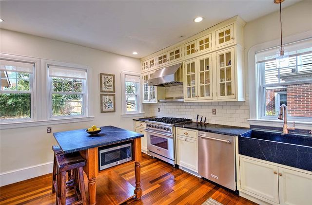 12 Holly Street, Providence, RI 02906