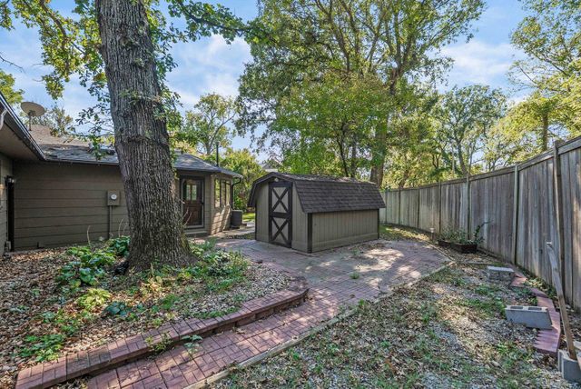12707 SW Chisholm Trail, Andover, KS 67002
