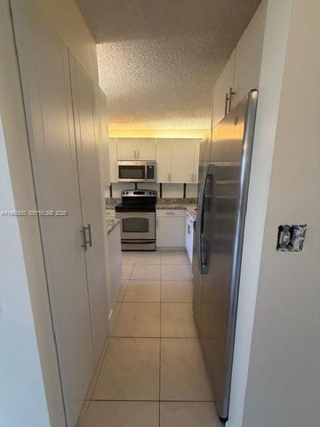 2071 Coral Ridge Dr N204, Coral Springs, FL 33071