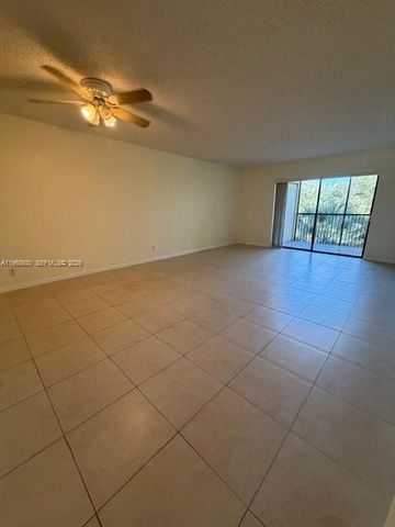 2071 Coral Ridge Dr N204, Coral Springs, FL 33071