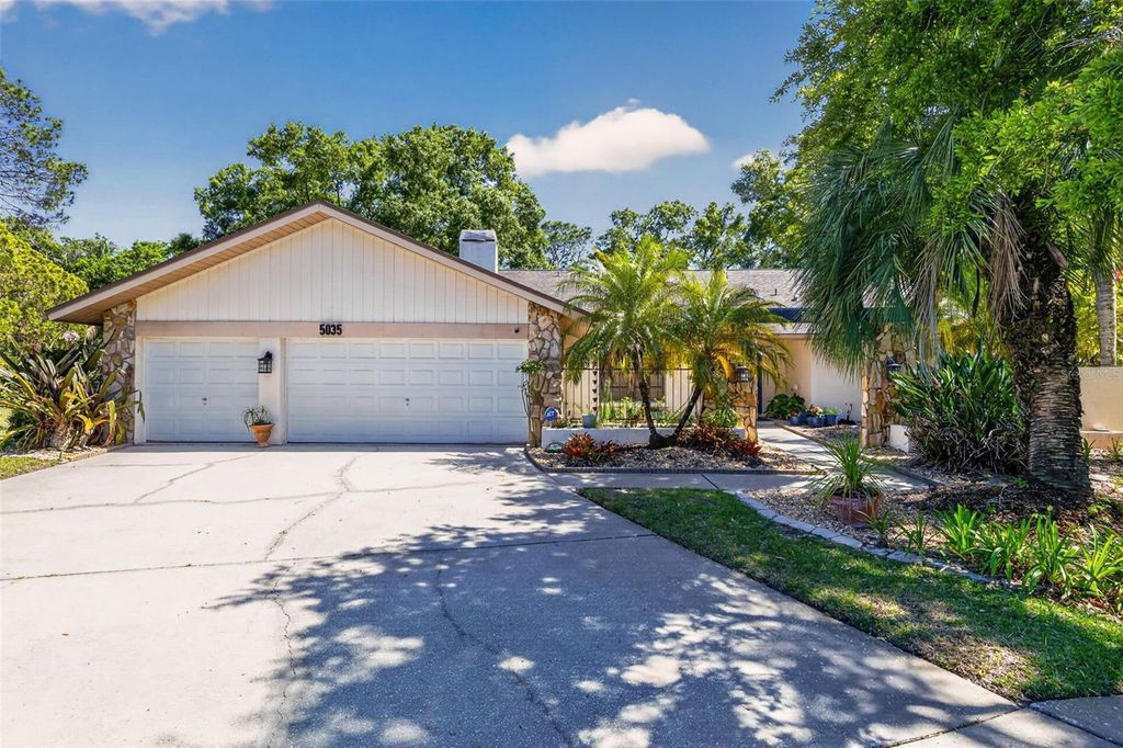 5035 BARROWE DRIVE, Tampa, FL 33624