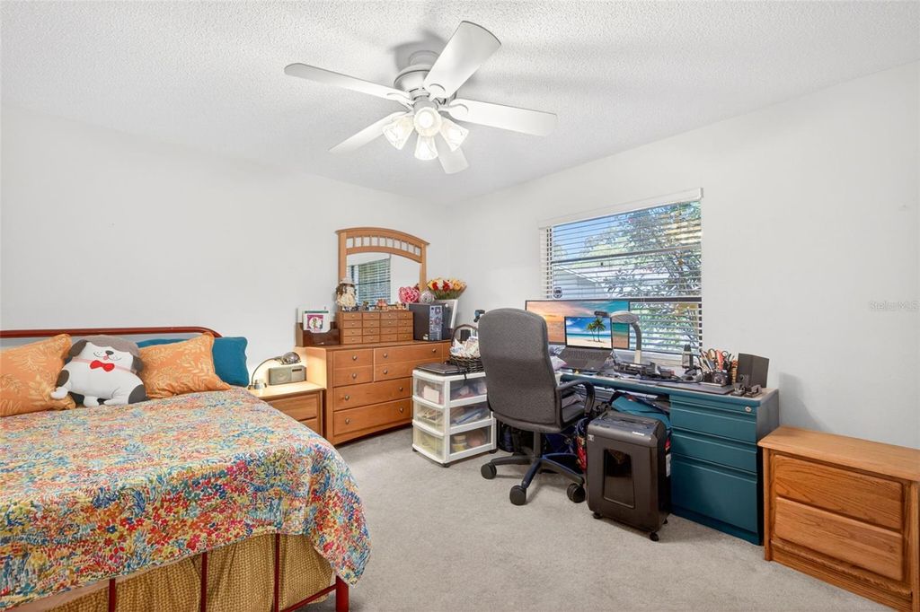 Image 22 of property listing at 5035 BARROWE DRIVE, Tampa, FL 33624