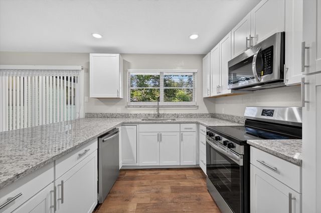 7516 S College Circle, North Richland Hills, TX 76180