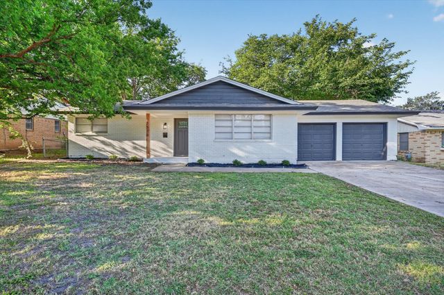7516 S College Circle, North Richland Hills, TX 76180