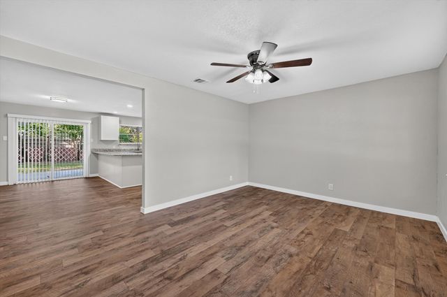 7516 S College Circle, North Richland Hills, TX 76180