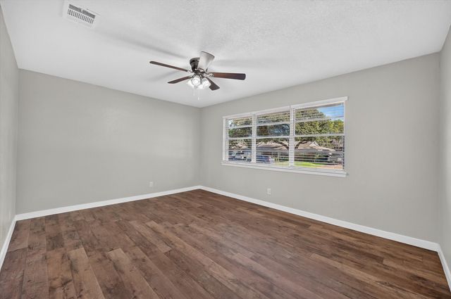 7516 S College Circle, North Richland Hills, TX 76180