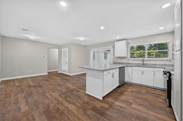 7516 S College Circle, North Richland Hills, TX 76180