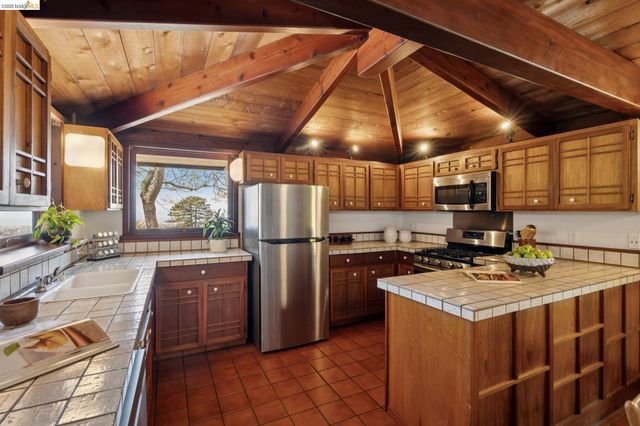 3343 Dwight Way, Berkeley, CA 94704