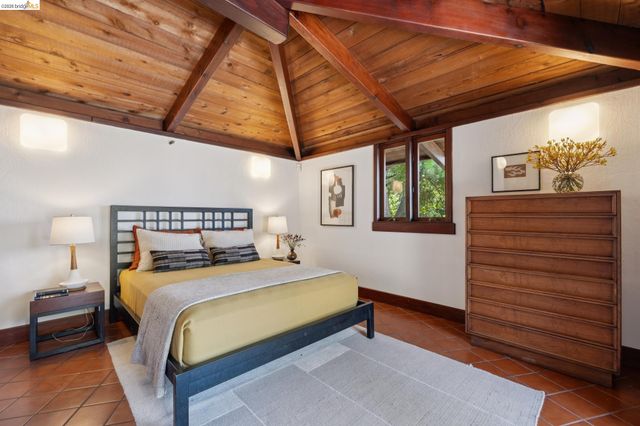 3343 Dwight Way, Berkeley, CA 94704