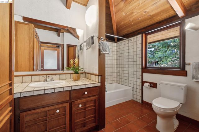 3343 Dwight Way, Berkeley, CA 94704