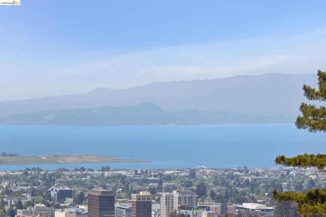 3343 Dwight Way, Berkeley, CA 94704