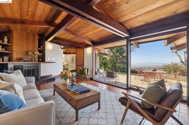 3343 Dwight Way, Berkeley, CA 94704
