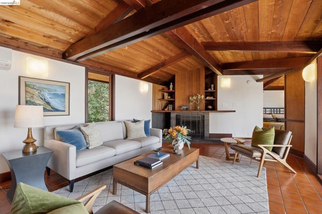 3343 Dwight Way, Berkeley, CA 94704