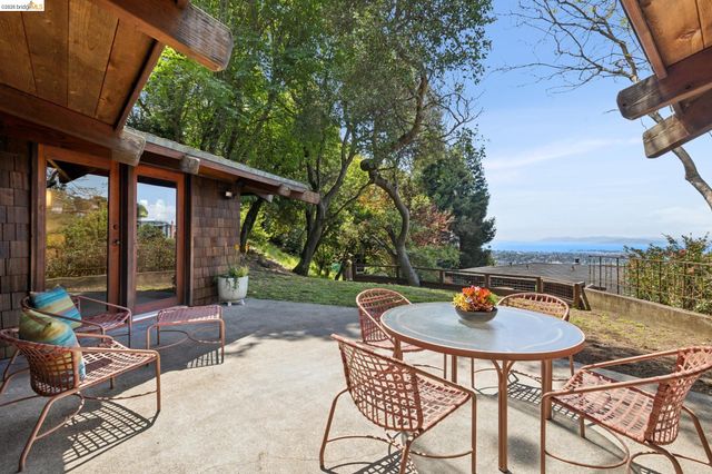 3343 Dwight Way, Berkeley, CA 94704