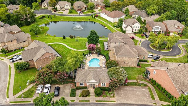 1006 Peck Pl, Hendersonville, TN 37075