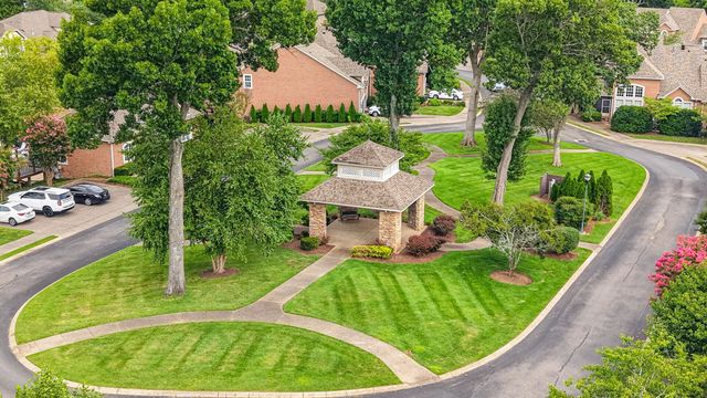1006 Peck Pl, Hendersonville, TN 37075