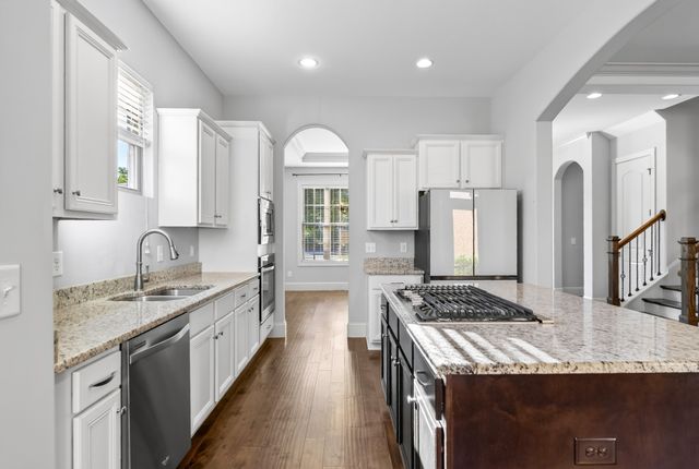 1006 Peck Pl, Hendersonville, TN 37075
