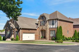 1006 Peck Pl, Hendersonville, TN 37075