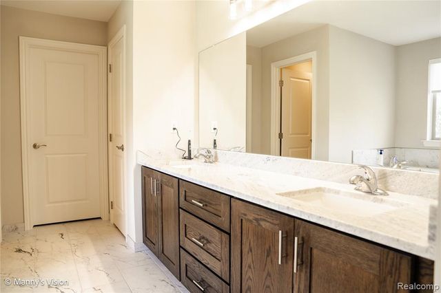 2935 Basil, Rochester Hills, MI 48309