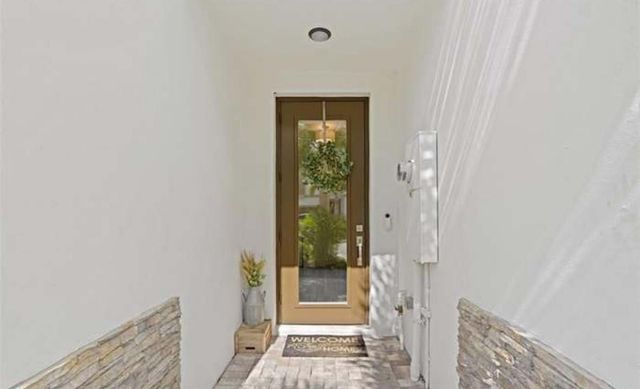 4507 E Aqua Bella Lane, Fort Lauderdale, FL 33312