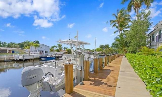 4507 E Aqua Bella Lane, Fort Lauderdale, FL 33312