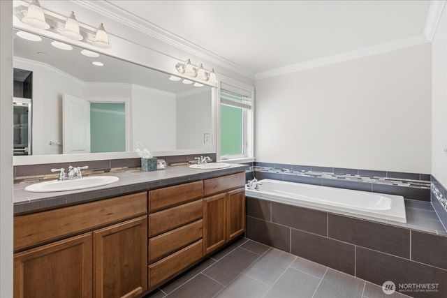 5417 165th Place SW, Lynnwood, WA 98037