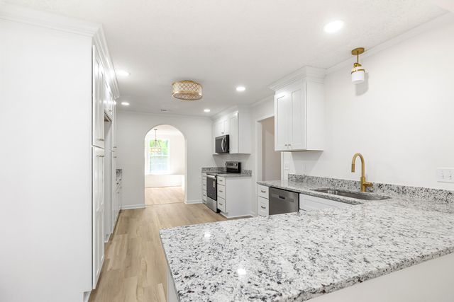 1090 Twin Lakes Drive, Sumter, SC 29154