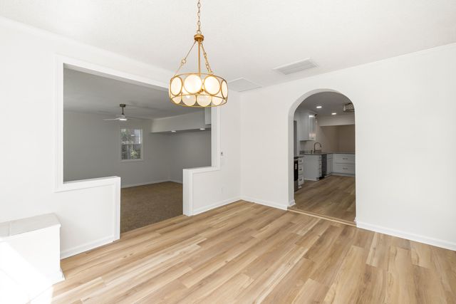 1090 Twin Lakes Drive, Sumter, SC 29154