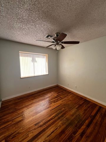 1910 Guinn Drive, Henderson, NV 89074