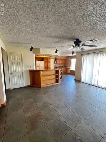 1910 Guinn Drive, Henderson, NV 89074