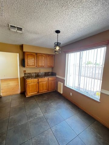 1910 Guinn Drive, Henderson, NV 89074